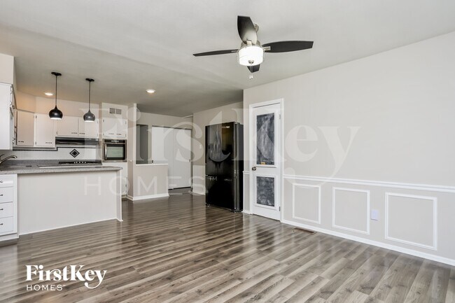 Foto del edificio - 7235 Forestate Dr