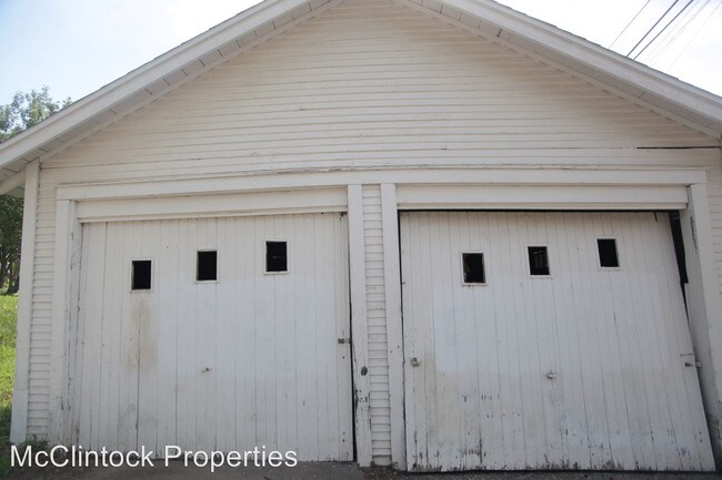Building Photo - 1335 W 13th St