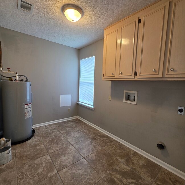 Building Photo - 130 Paloma Dr
