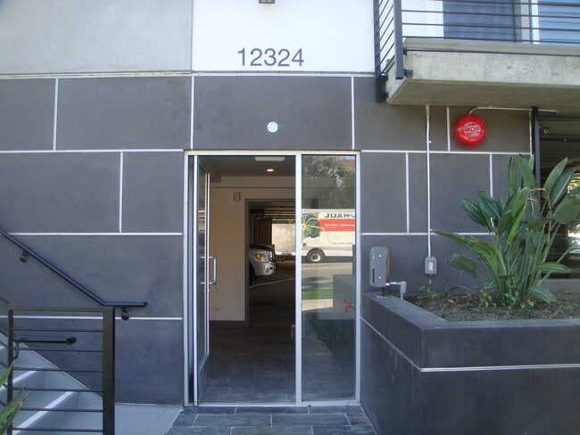 secured entry with intercom - 12324 Moorpark St