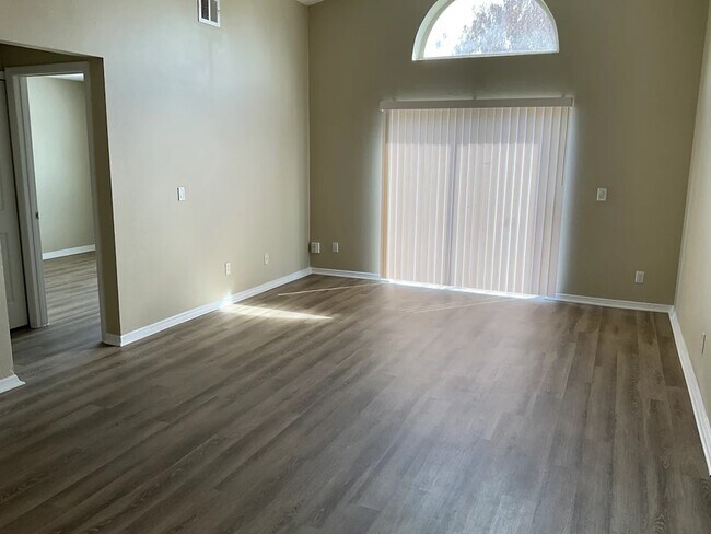 Foto del edificio - 1624 Elmstead Ct