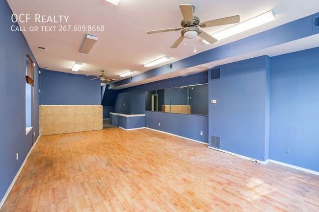 Building Photo - 617 S 18th St