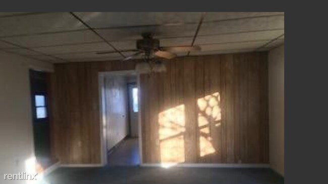 Building Photo - 2 br, 1 bath House - 497 East State Street