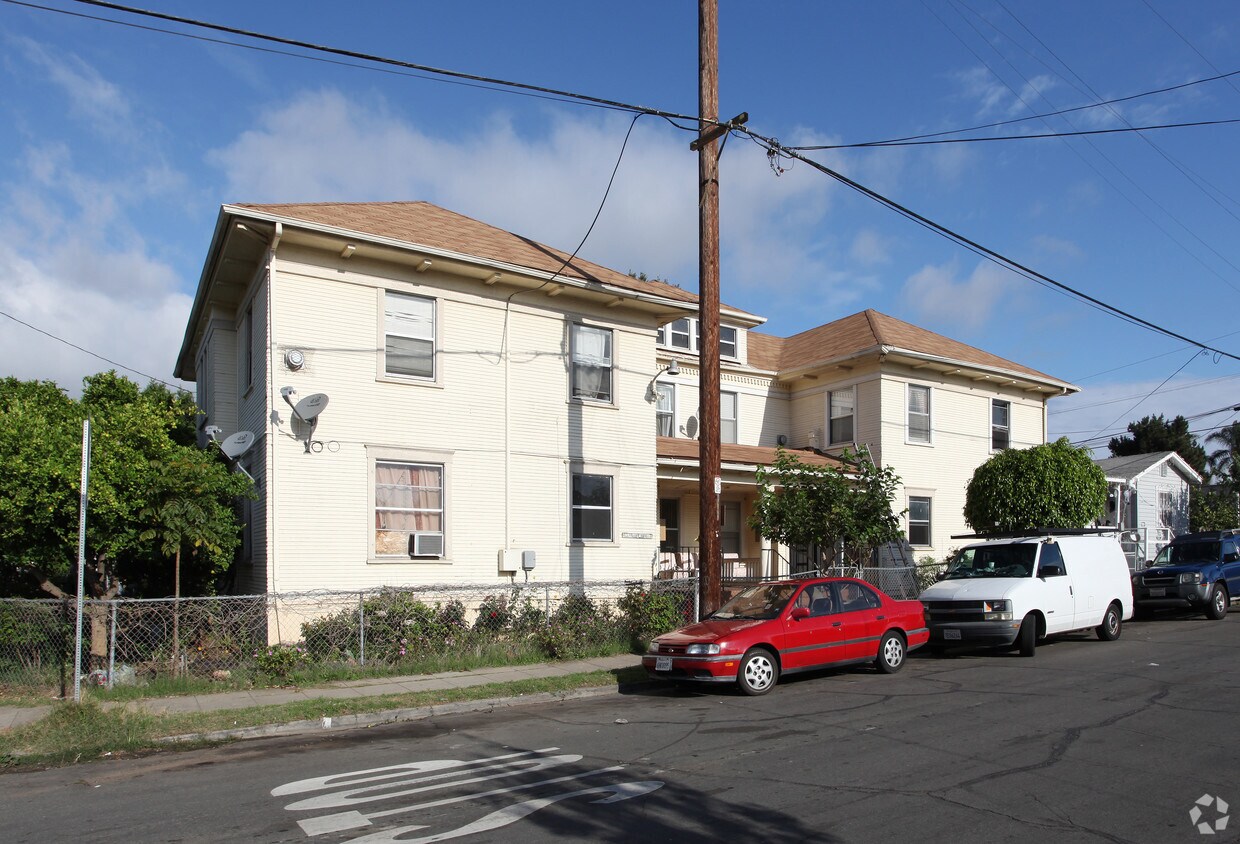 Building Photo - 534-548 Sicard St