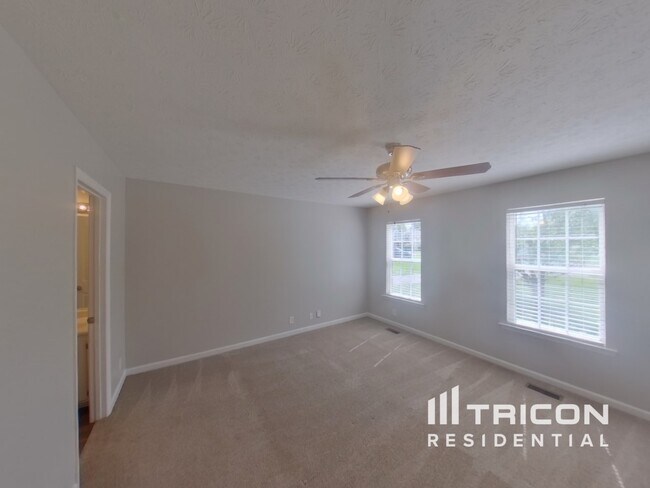 Building Photo - 1526 Amberwood Circle Murfreesboro TN