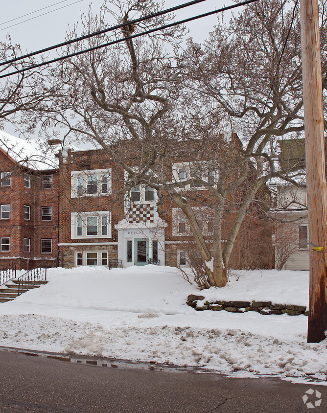 Building Photo - 111 N Portage Path