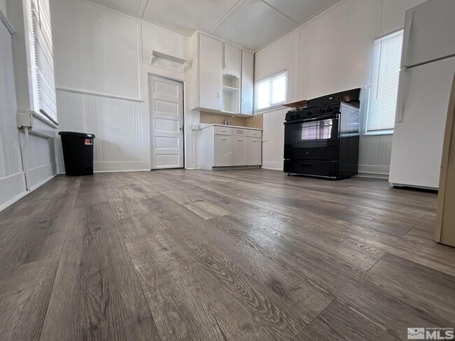 Foto del edificio - 1027 1/2 W 2nd Street Unit