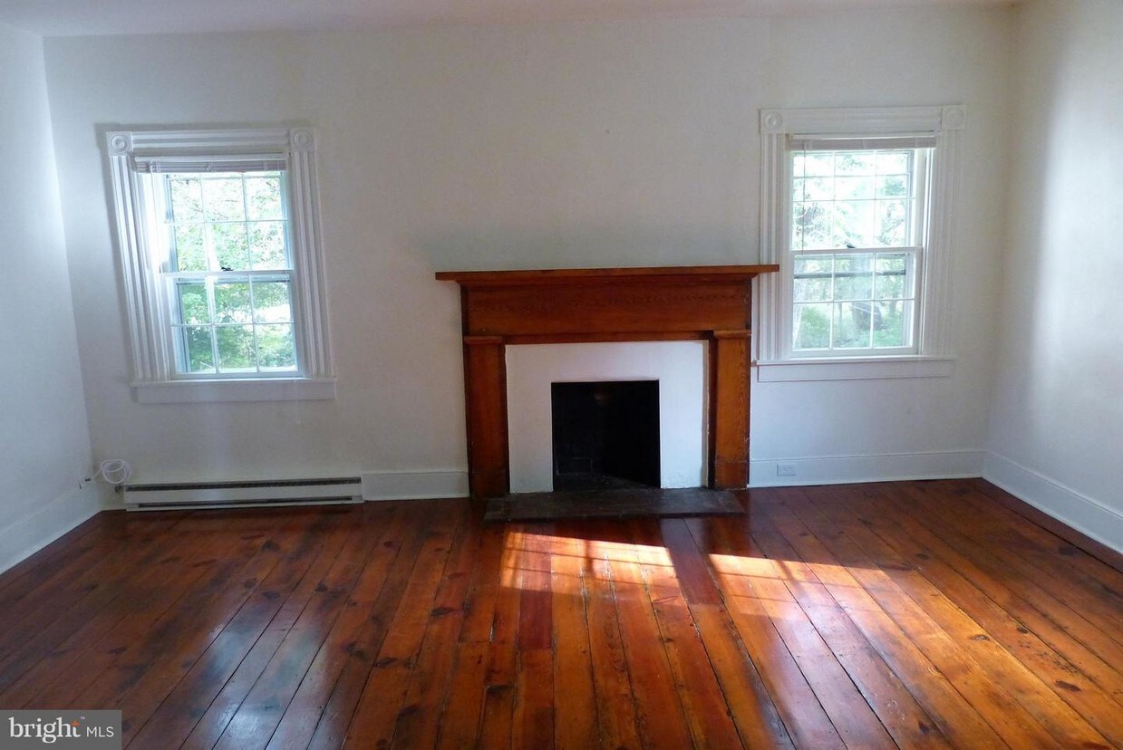 Primary Photo - 3135 Rockland Rd