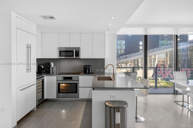 Foto del edificio - 68 SE 6th St