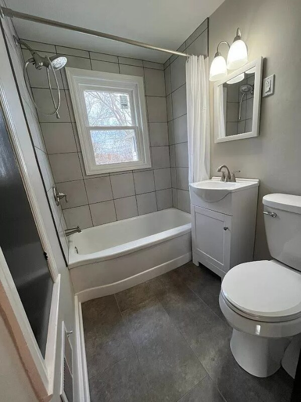 Building Photo - 113 Traister Dr