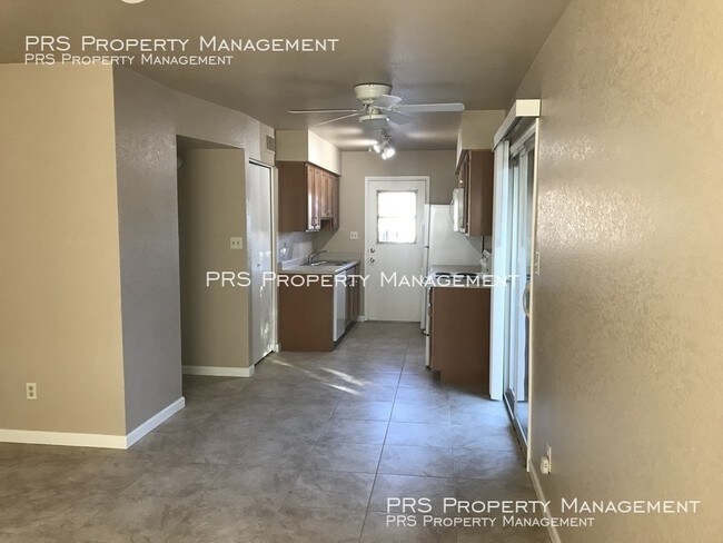 Foto del edificio - 440 E 6th Dr