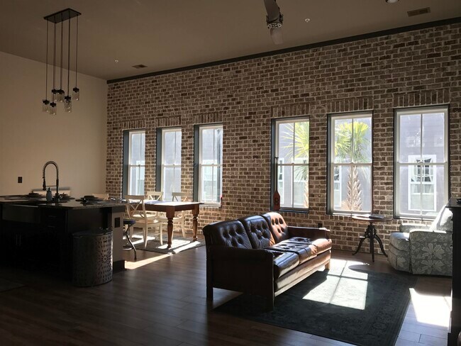 Foto del edificio - 80 Shady Oak Ln