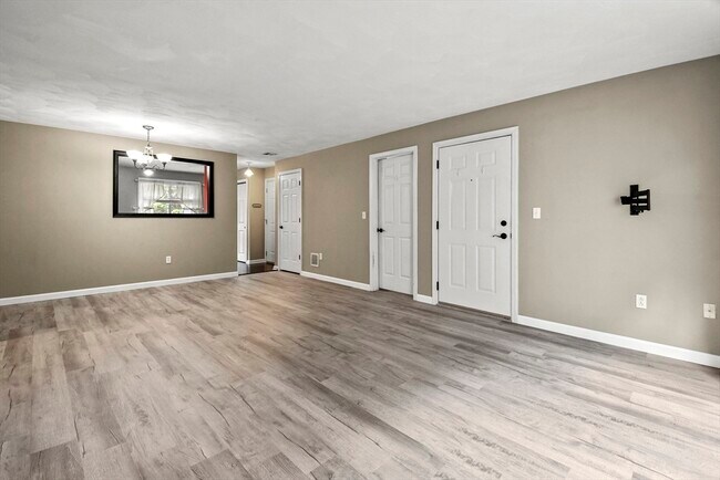 Foto del edificio - 330 Sunderland Rd