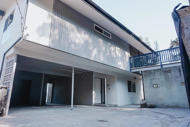 Building Photo - 430 Terrill Ave