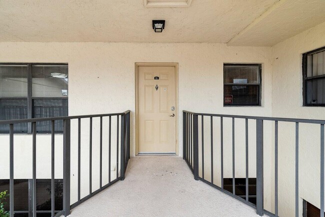 Foto del edificio - 1480 Windorah Way