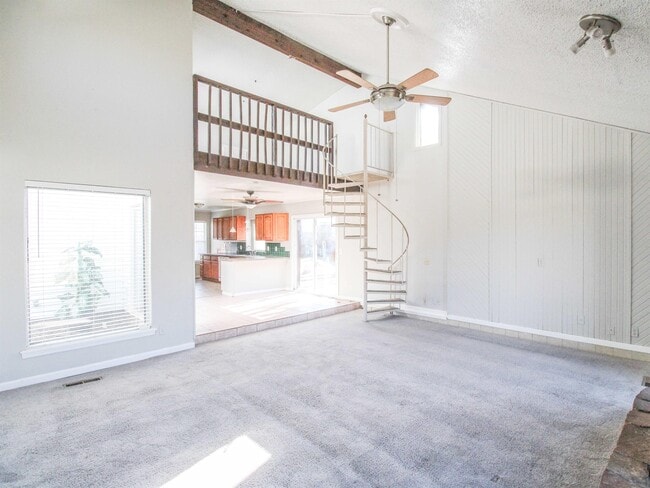 Foto del edificio - 8900 N Shannon Ave