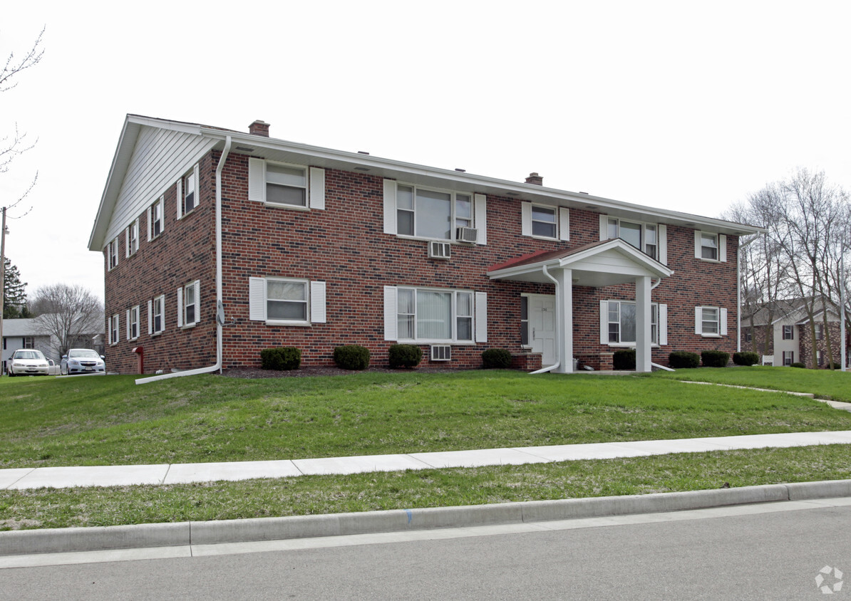 110 - 150 Maple Ave S - 110-150 Maple Ave S