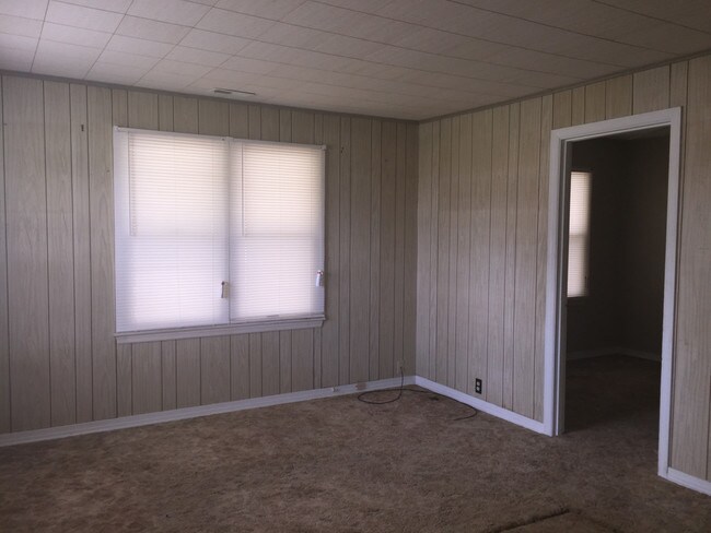 Building Photo - 209 S East Street
