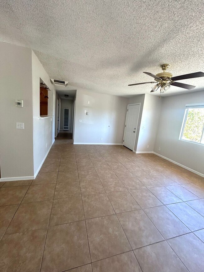 Foto del edificio - **MOVE-IN Special ** Beautiful 3 Bedroom/ 2 Bathroom Home In Downtown 29 Palms