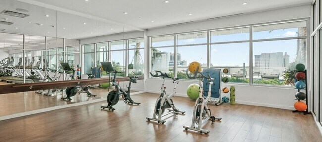 Foto del edificio - 591 Evernia St