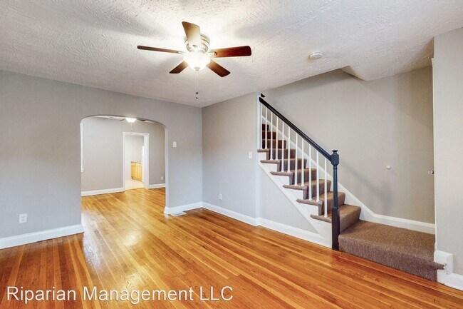 Building Photo - 2 br, 1 bath House - 1517 N Kenwood Ave