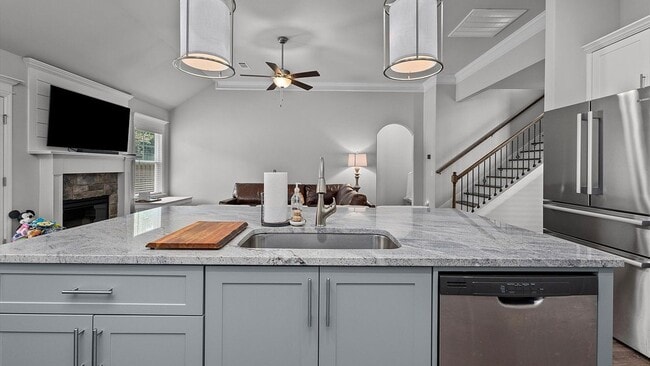 Larger Island with Sink & Dishwasher - 3011 Bannack Ln