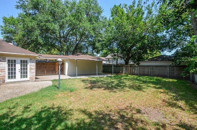 Building Photo - 14106 Locke Ln