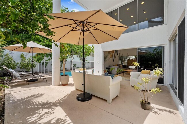 Foto del edificio - 2721 SW 22nd Ave