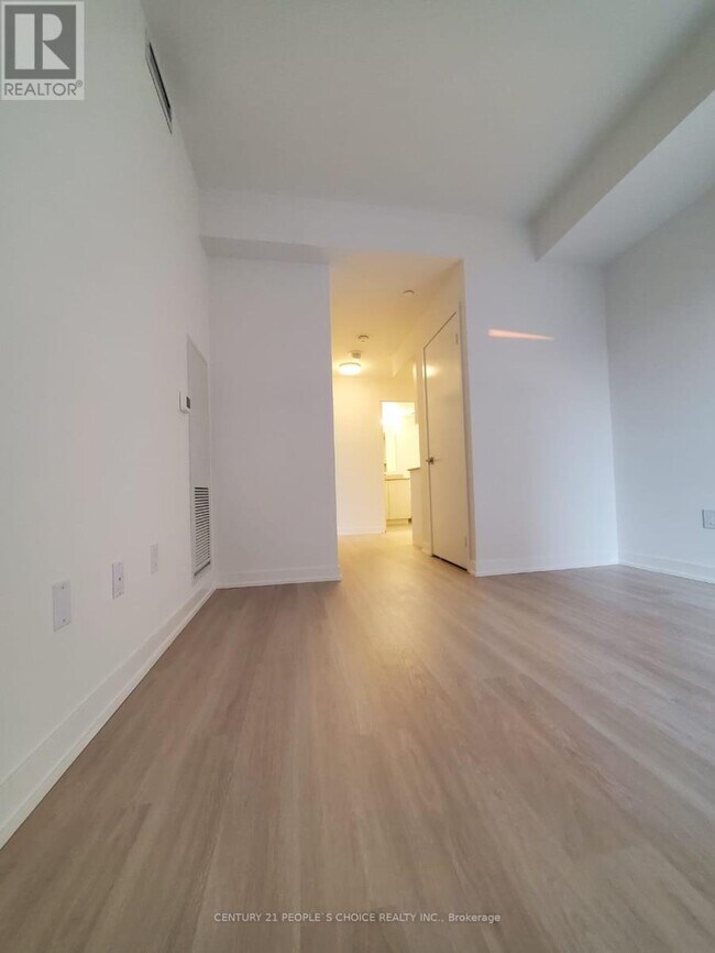 Photo du bâtiment - 500 Wilson Ave