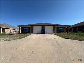 Building Photo - 2810 Ashley Dr
