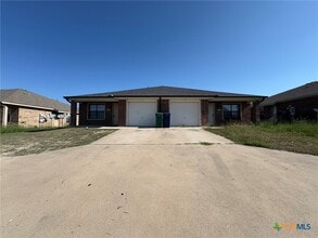 Building Photo - 2810 Ashley Dr