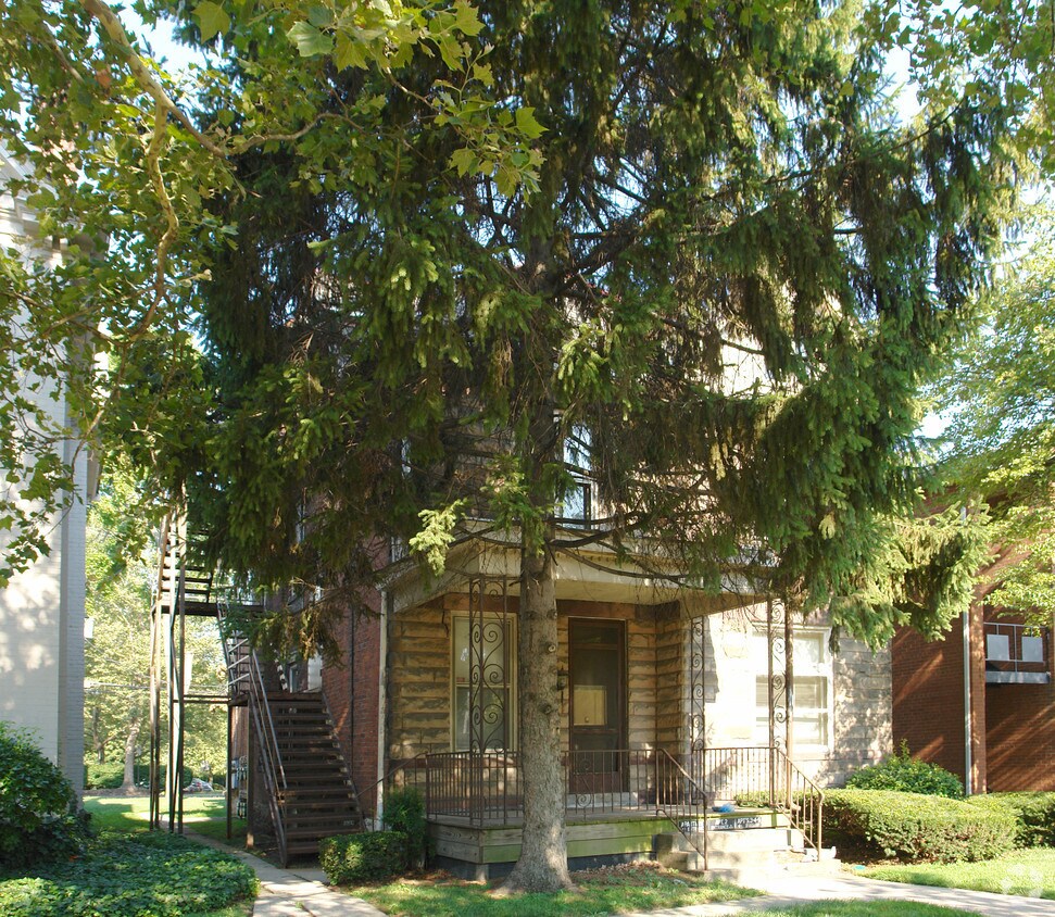 Foto del edificio - 1457 Neil Ave