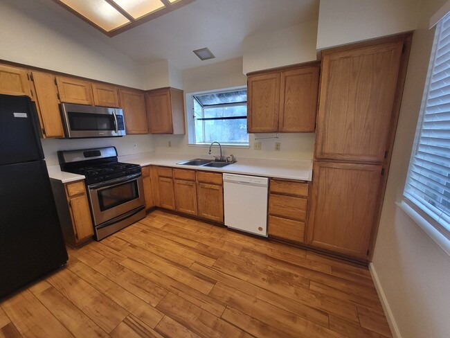 Building Photo - 630 Boulder Cir