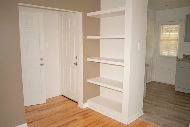 Building Photo - 8206 Old Harford Rd