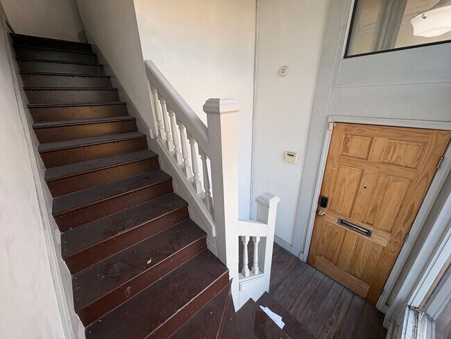 Foto del edificio - 110 W Summit Hill Dr SW