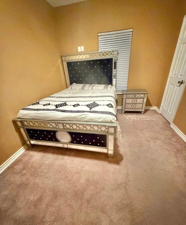 Foto del edificio - 2734 Duncan Dr