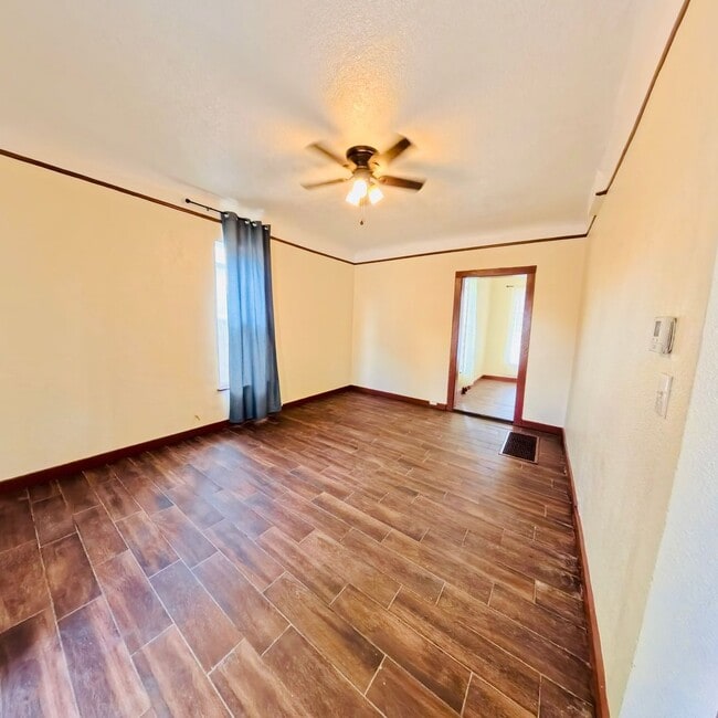 Foto del edificio - Cozy 2 bedroom 1 bath washer and dryer inc...