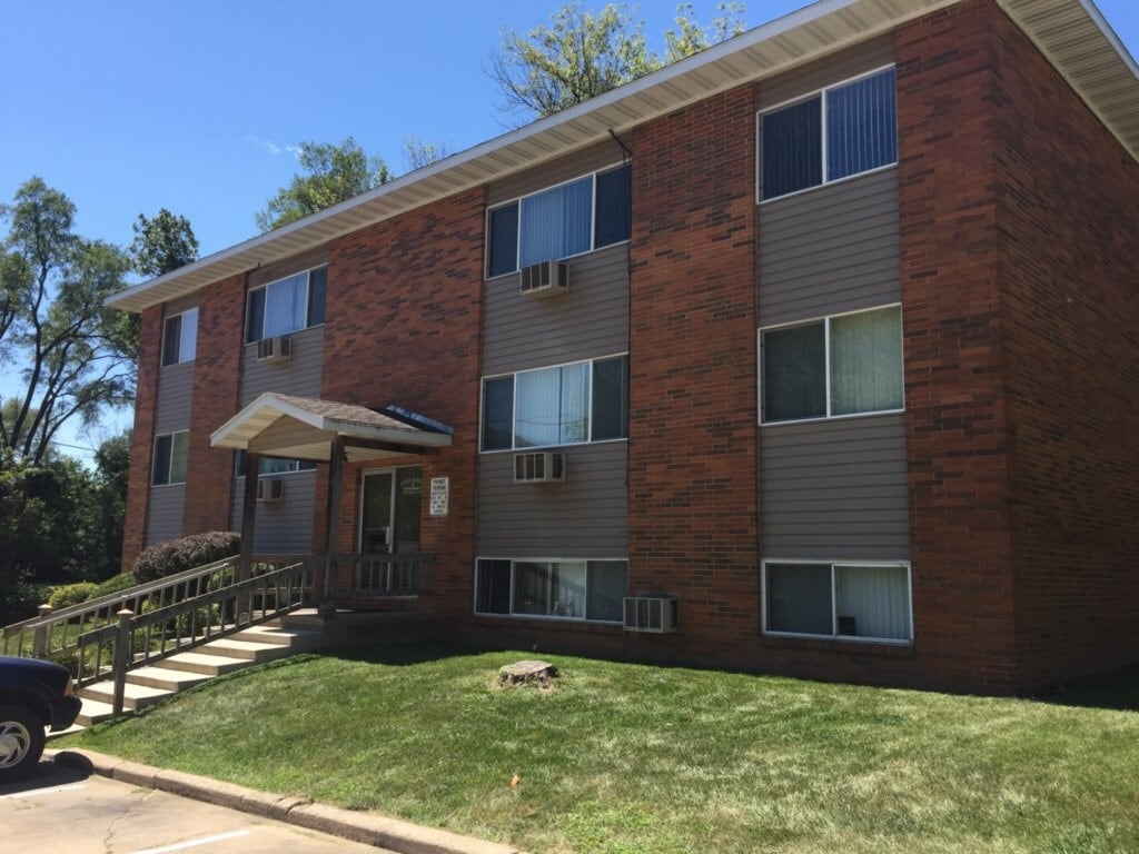 Primary Photo - 293 34th St Dr SE