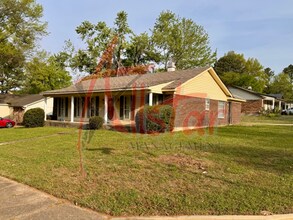 Building Photo - 3084 Greenbranch Dr
