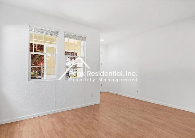 Foto del edificio - Nice 3bd/2ba West Sacramento Home with 2 C...