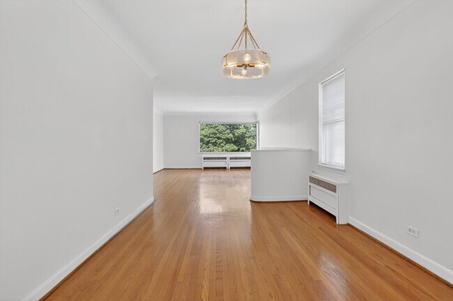 Foto del edificio - 11207 S Emerald Ave