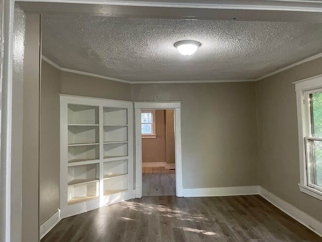 Foto del edificio - 2774 Midland Ave
