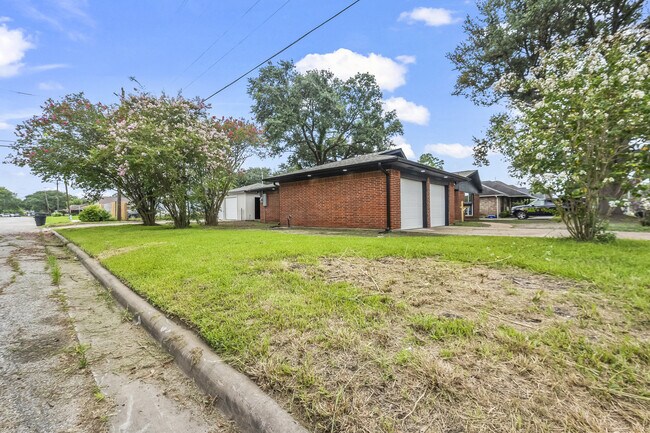 Foto del edificio - 4903 Mayflower St