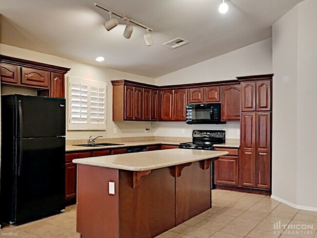 Building Photo - 6708 W Gary Way
