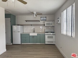 Building Photo - 127 1/2 N Bonnie Brae St