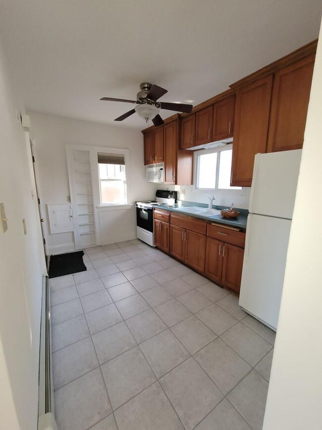 Building Photo - 2885 S 128th St