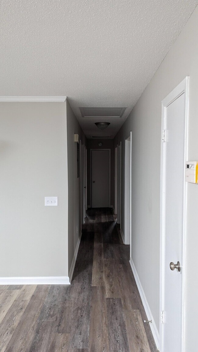 Foto del edificio - 2413 Sierra Rd