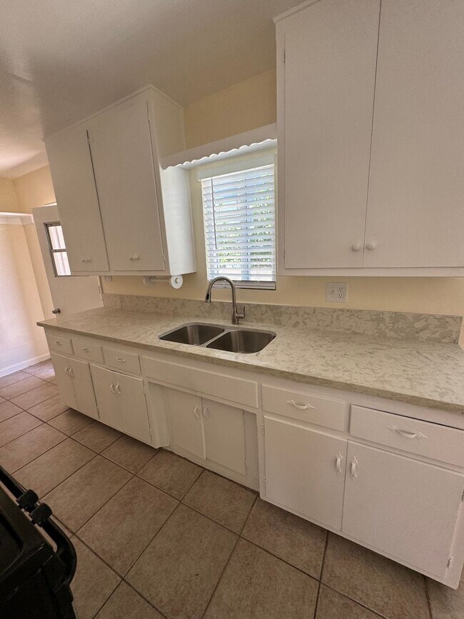 Foto del edificio - 539-541 E 220th Street