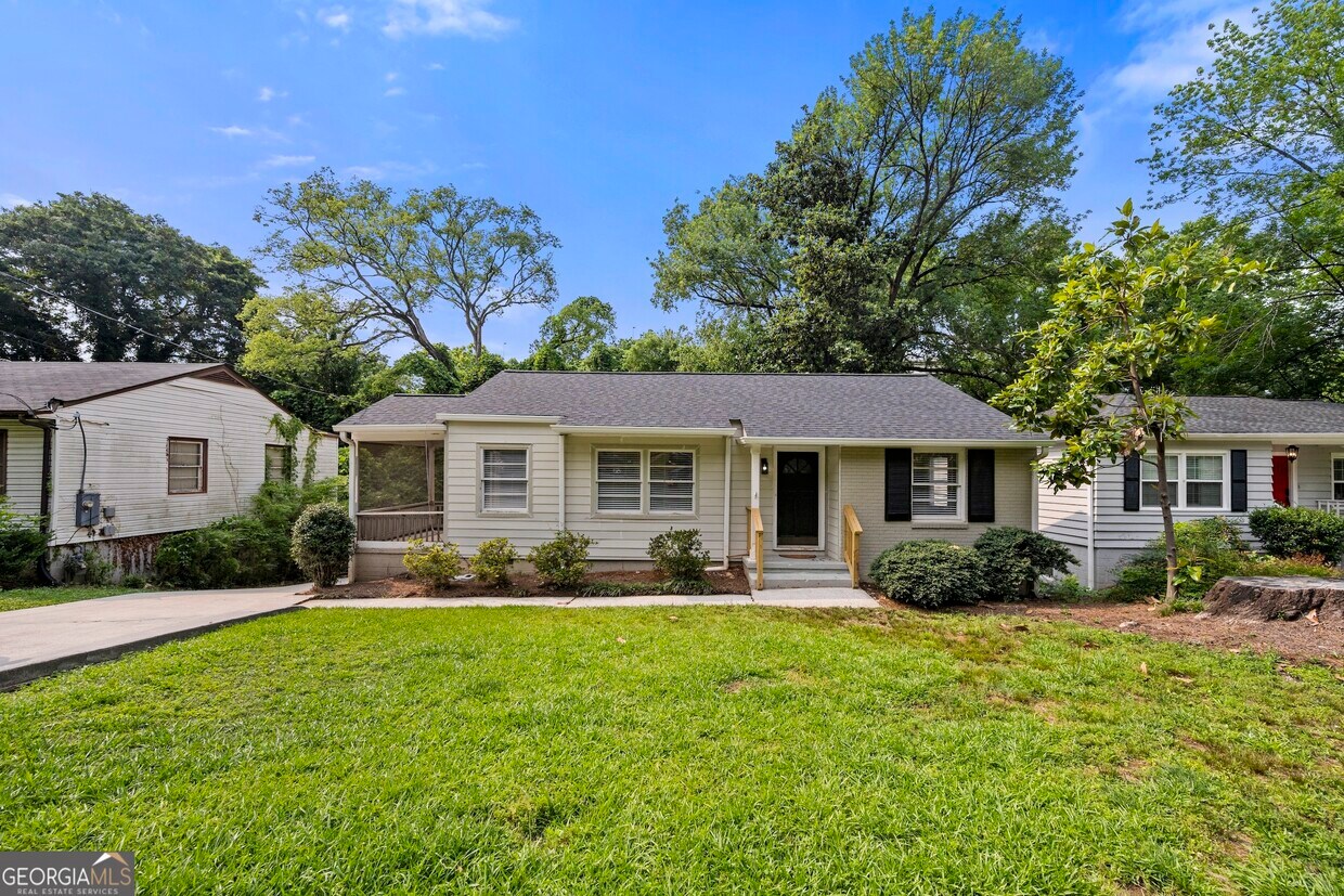 Foto principal - 990 Lindridge Dr NE