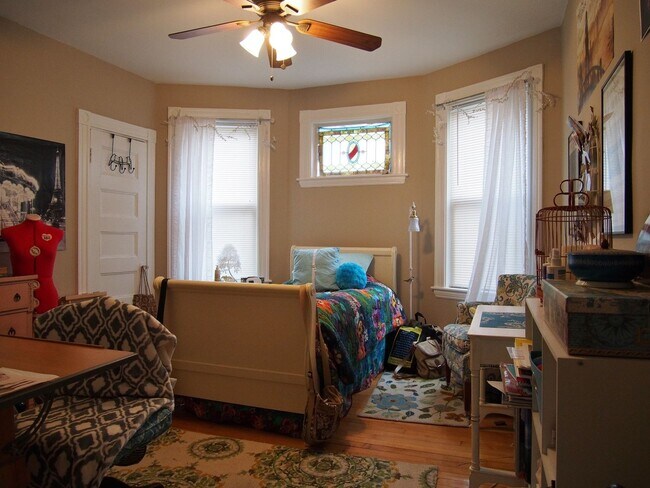 Foto del edificio - Perfect Mission Hill 4 Bed